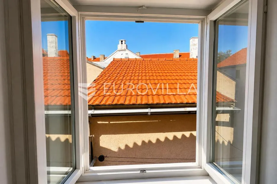 senj, stan 45 m² u staroj gradskoj jezgri, 150 m od mora - slika 6