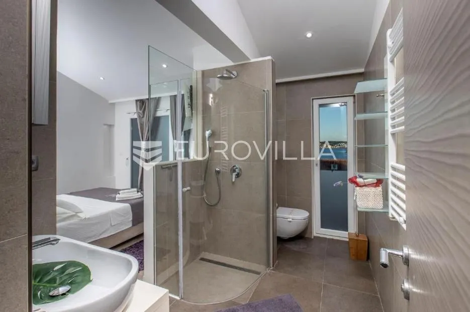 rogoznica, kuća s bazenom i pogledom na more, 352 m² - slika 16