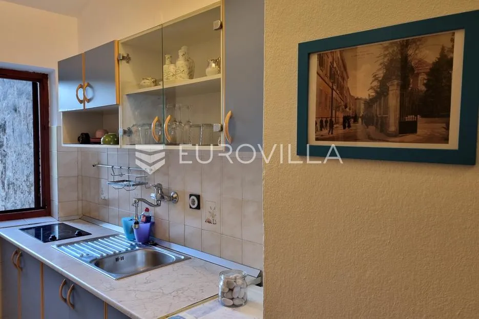 pula, zgrada sa 4 stana po 40 m2 u centru grada - pogodna za najam - slika 30