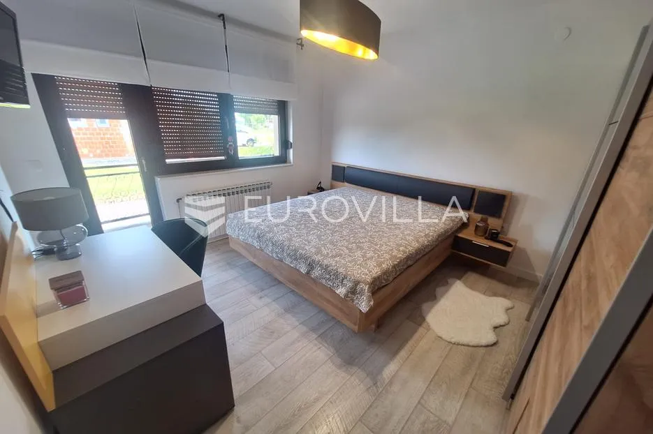 karlovac, draganić, kuća 190 m², novouređena - slika 6