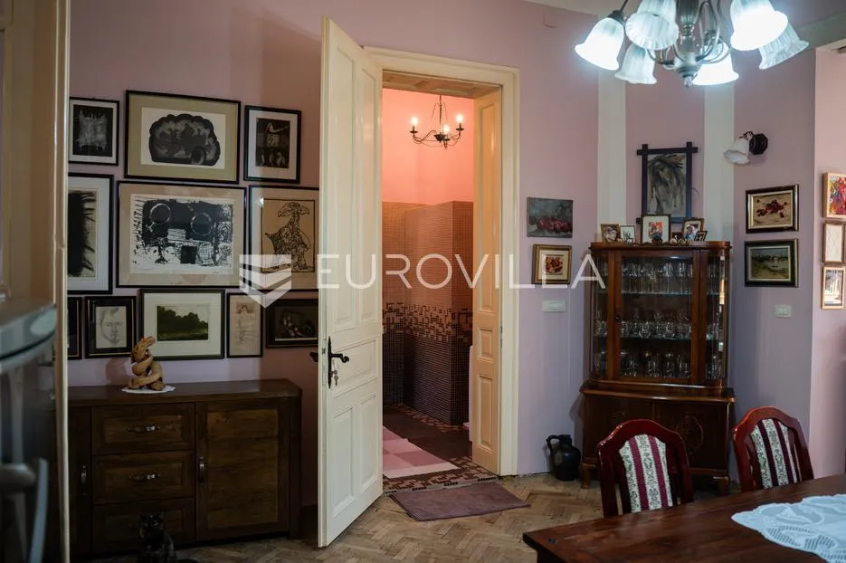 vinkovci, centar, građanski stan u povijesnoj zgradi, 163 m² s velikim potencijalom - slika 9
