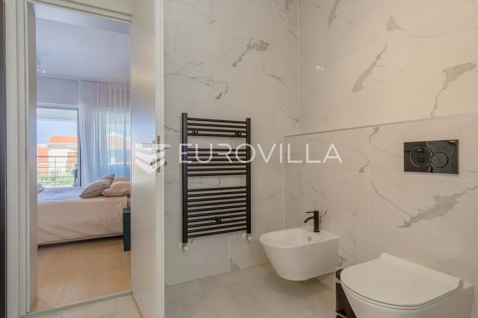 istra, funtana, moderna vila 179 m² s bazenom i privatnim parkingom - slika 19