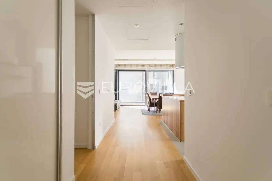 zagreb, ban centar luksuzan dvosoban stan 73 m² s garažom - slika 10