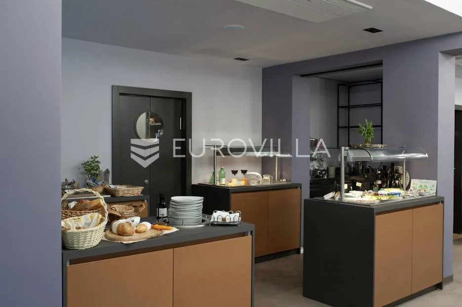 rovinj: vrhunski butik hotel s 20 soba, 900 m², renoviran 2022. - slika 2