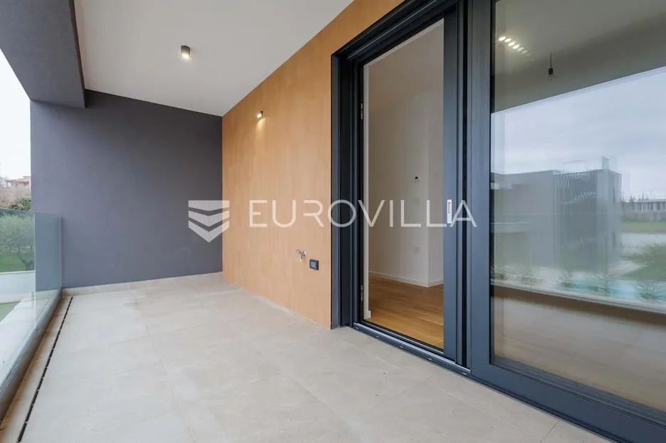 istra, pomer, unikatna, moderna villa 20 m od mora 417 m² - slika 30