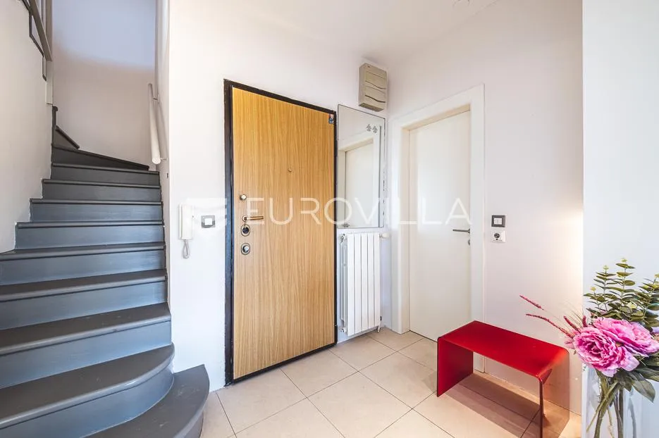 zagreb, zelenjak, prekrasan četverosoban dvoetažni stan, 120 m² - slika 18