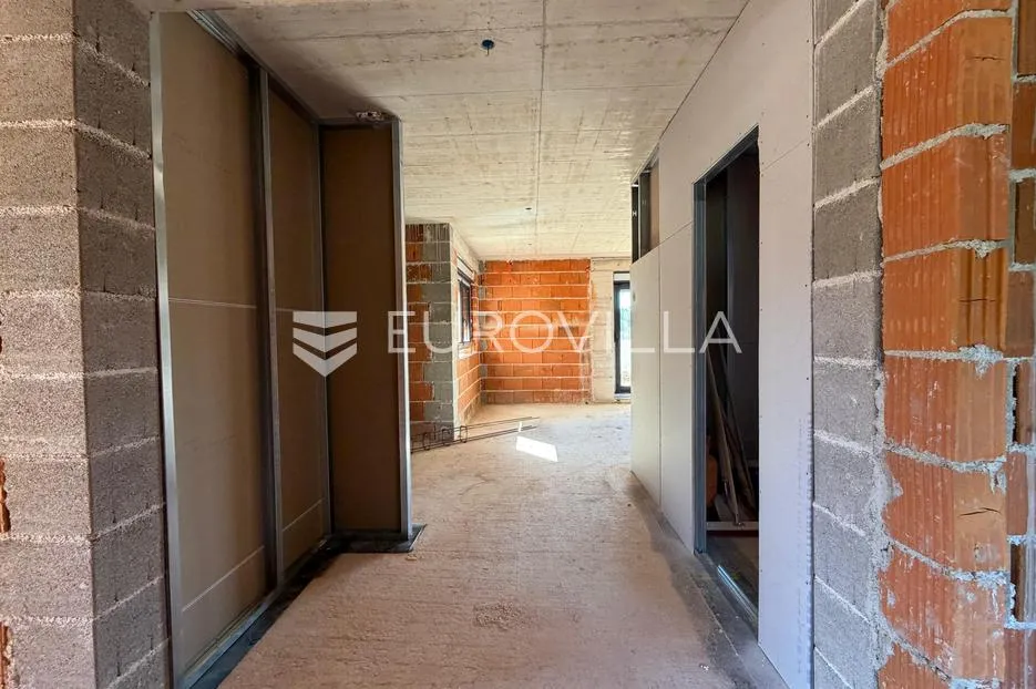 vir, novogradnja, apartman s 2 spavaće sobe i velikim vrtom na mirnoj lokaciji, centar - slika 9