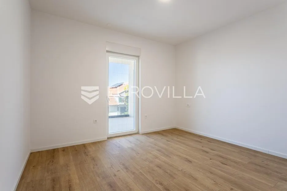 srima, dvoetažni penthouse s prostranom terasom i pogledom na more - slika 12