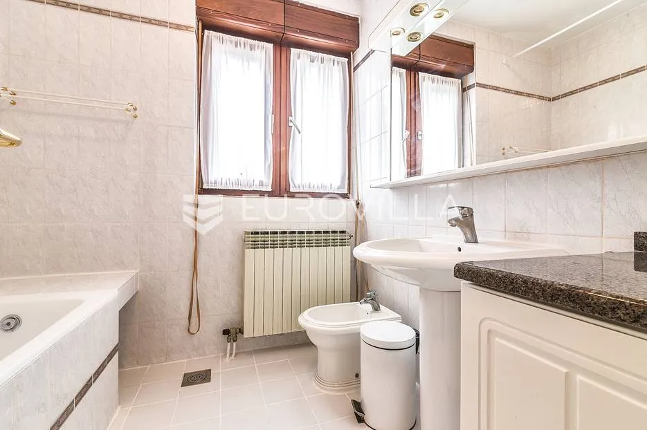 zagreb, pantovčak, vale vouka, trosoban stan 115 m² - slika 8