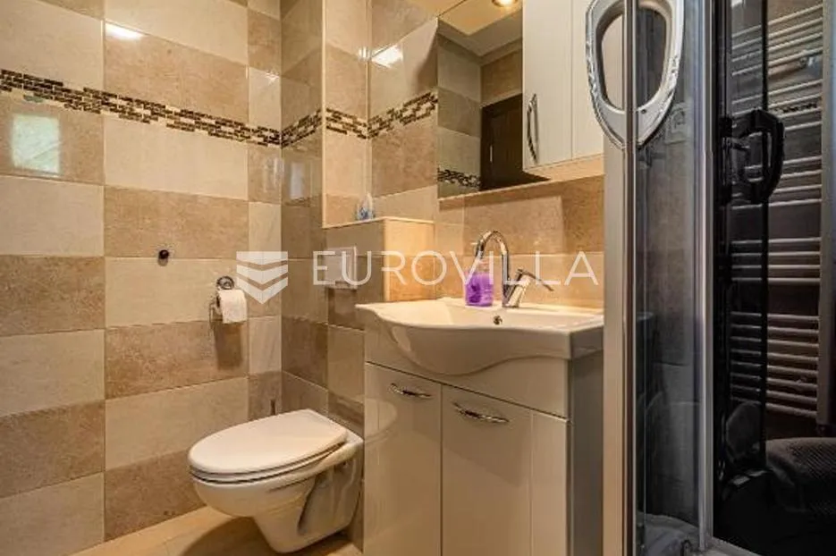 plitvička jezera, rudanovac, kuća 350 m², novouređena s 10 apartmana - slika 15
