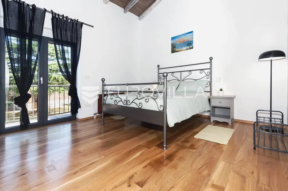 rovinj, šira okolica rovinja posebna samostojeća kuca 200 m² - slika 38