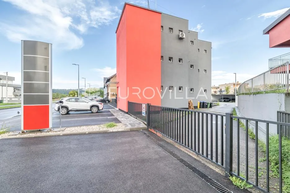 samobor, atraktivna poslovna zgrada na vrhunskoj lokaciji 571 m² - slika 3