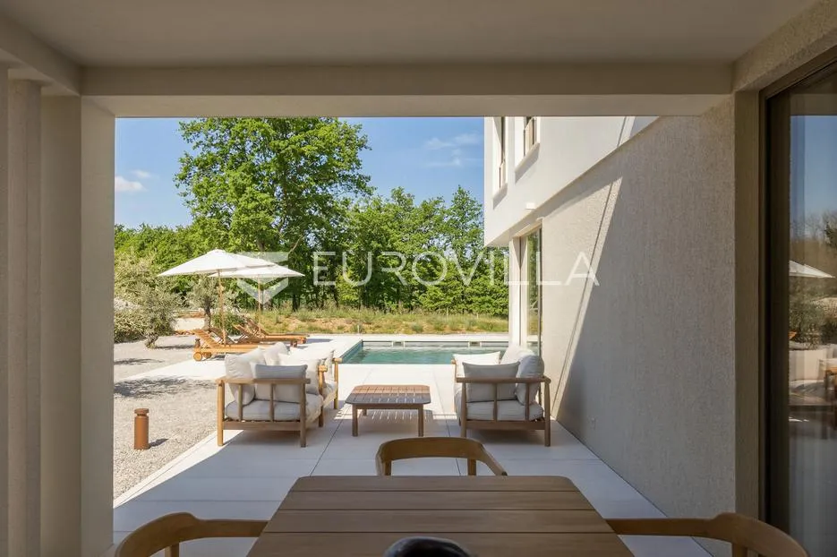 istra, labin, vrhunska moderna villa d, grijani bazen 48 m², 2365 m² uređene okućnice - slika 59