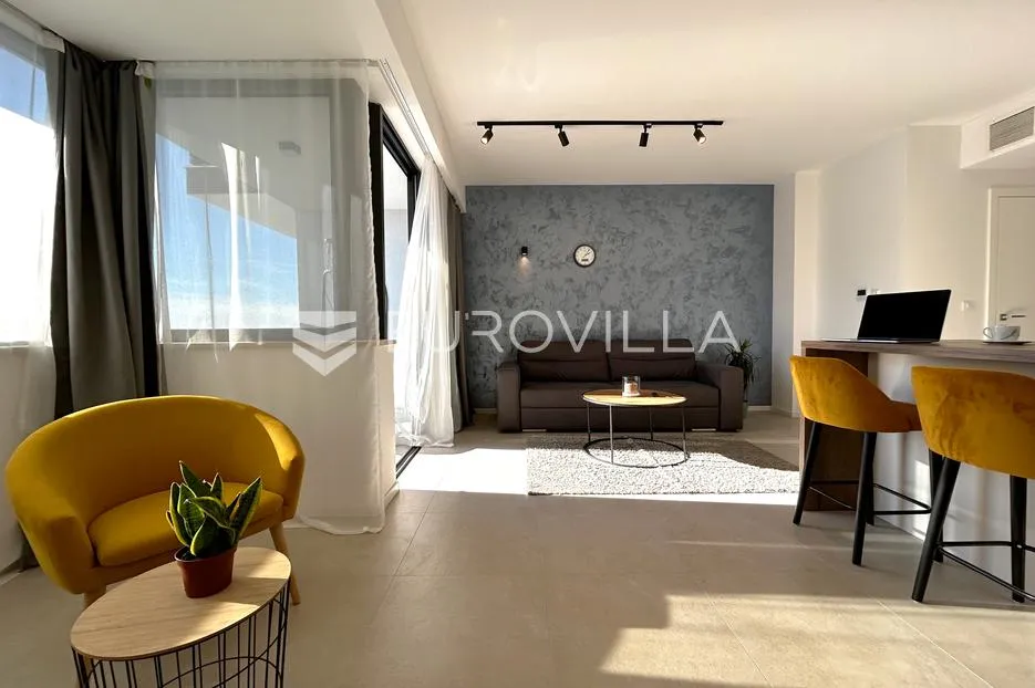 hvar, apartmanska vila sa pet uređenih apartmana - slika 46