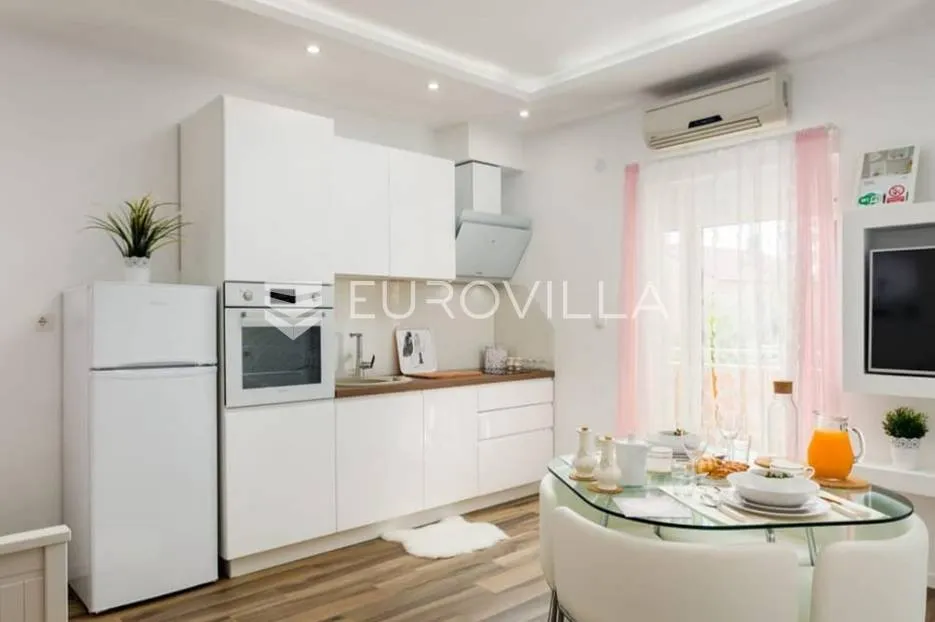 split, kuća s pet modernih stanova - slika 3