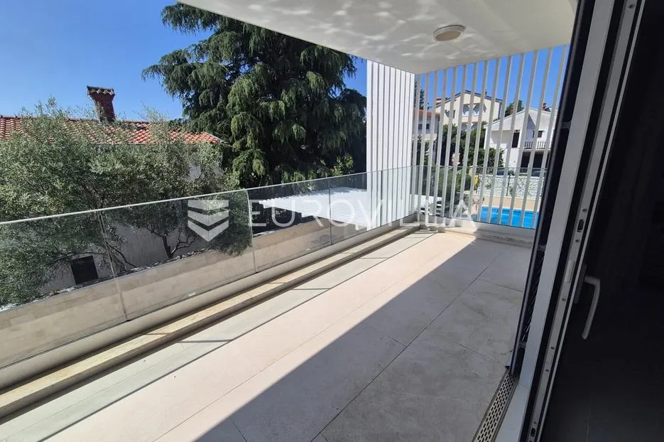 krk, predivan stan u novogradnji u gradu krku, samo 200 m od mora - slika 5