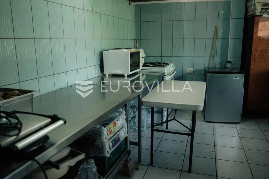 ilok, šarengrad, imanje uz samu obalu dunava s vlastitim pristupom rijeci - slika 29