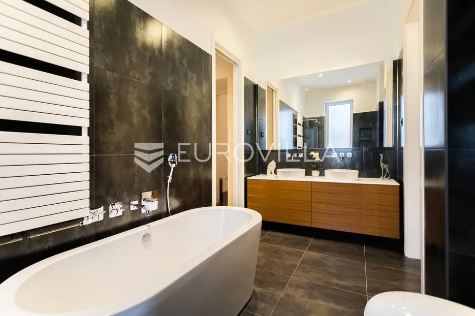 zagreb, tomislavov trg, luksuzno uređen peterosoban stan 181 m² - slika 20