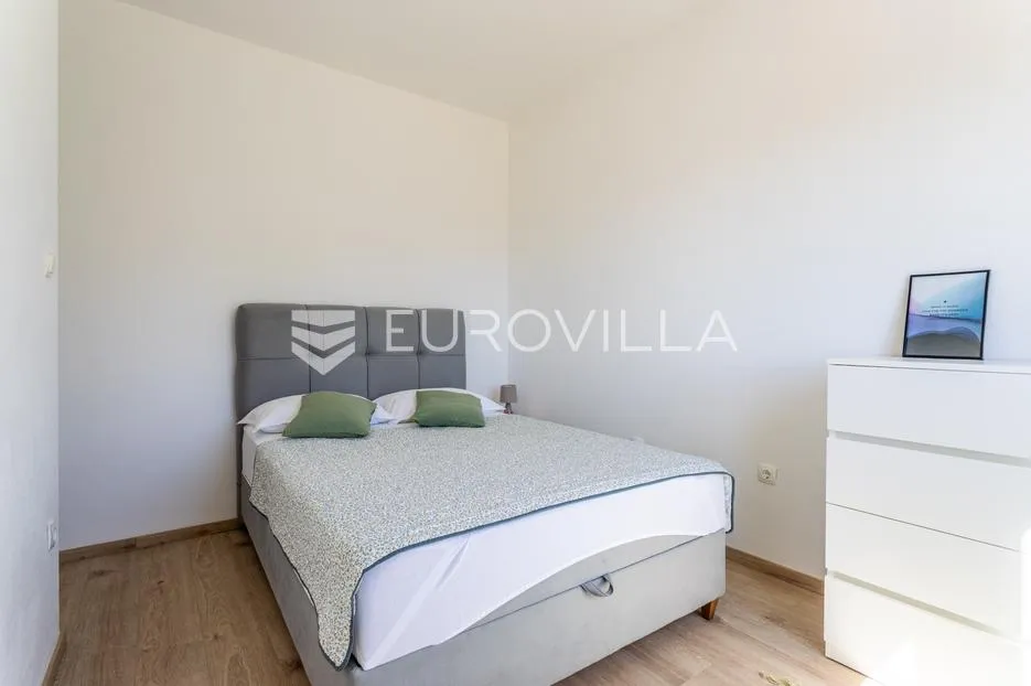 kaštel novi, rudine, trosoban stan površine 112 m² s pogledom na more - slika 12