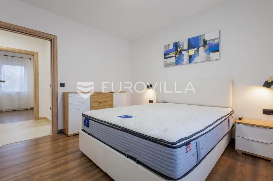 istra, labin, moderna vila i veliko građevinsko zemljište - slika 7