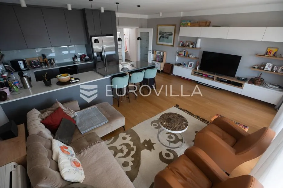 zadar, borik, luksuzan penthouse površine 137,26 m² s terasama na top lokaciji - slika 11