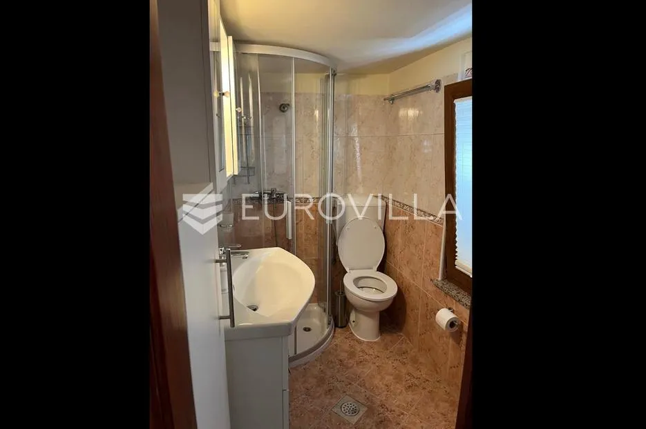 poreč, stan u centru grada 100m od mora - slika 8