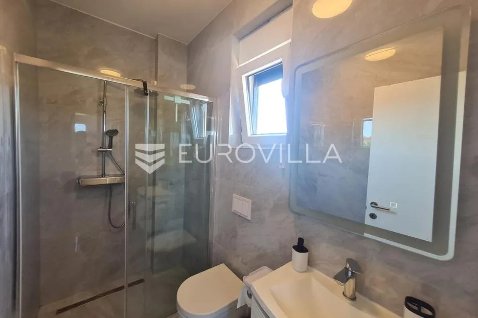 vir, atraktivan dvoetažni apartman s 3 spavaće sobe i pogledom na more - slika 49
