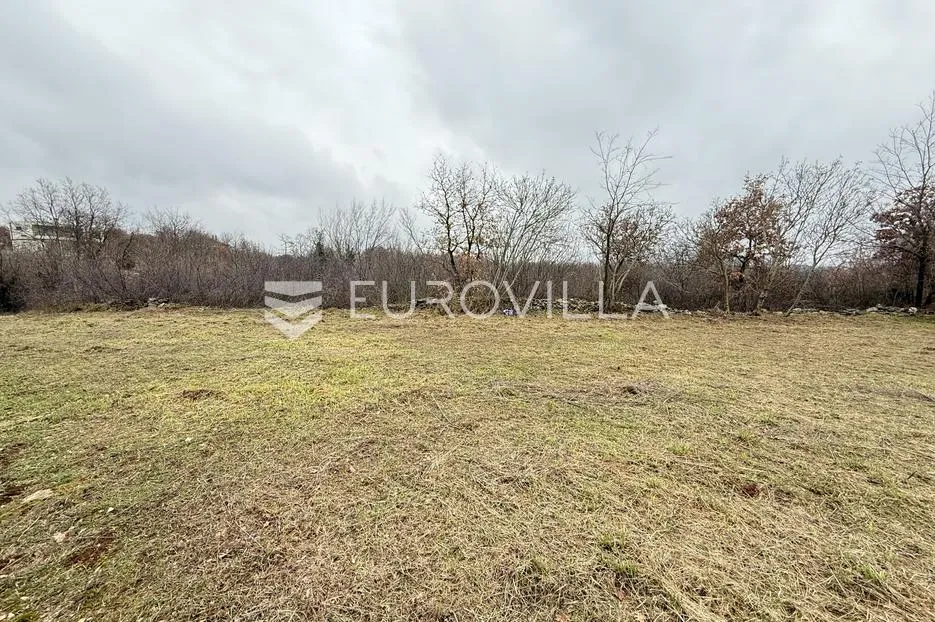 istra, smoljanci - građevinsko zemljište 897 m2 s ishodovanom dozvolom za kuću - mirna lokacija - slika 3