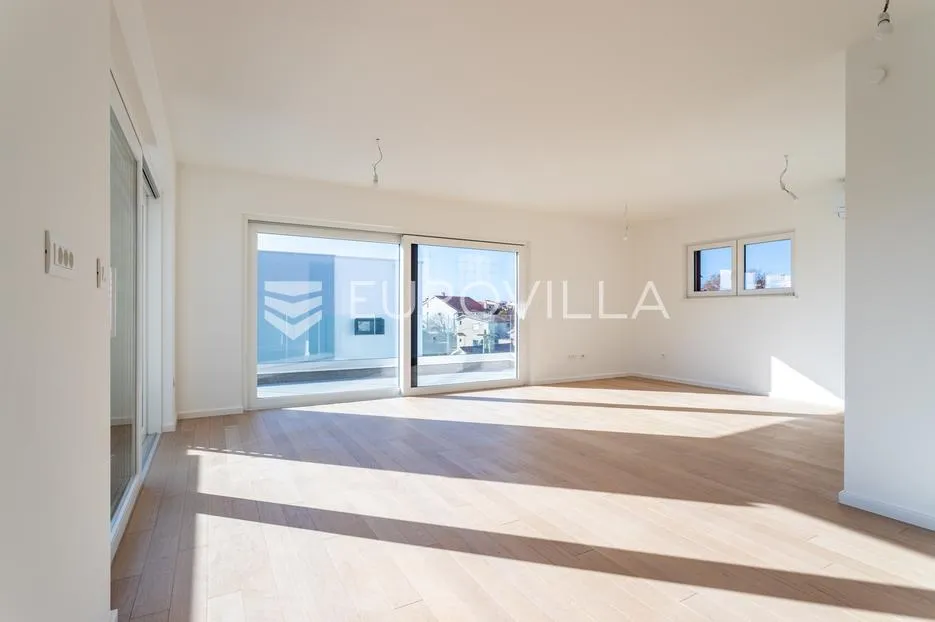 Vodice, NOVOGRADNJA, penthouse s krovnom terasom i pogledom na more, 137,93 m²