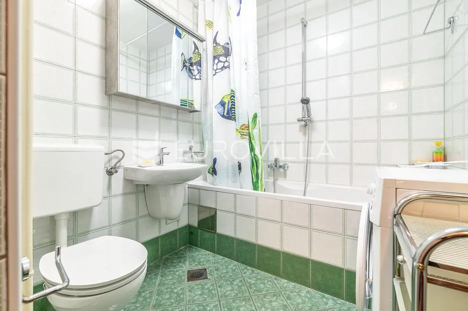 zagreb, savica, komforan trosoban stan 88 m² s pripadajućim spremištem - slika 6