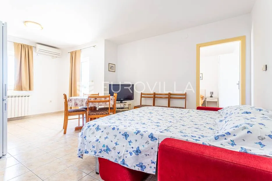 sevid, apartmanska kuća 50 metara od mora - slika 16