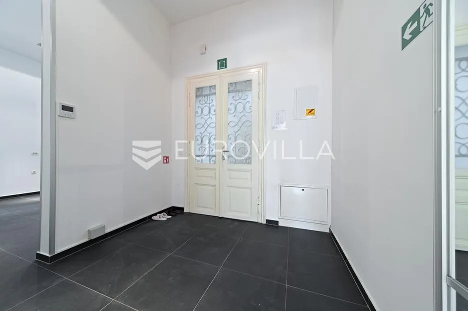 osijek, centar grada, iznajmljuje se poslovni prostor u secescijskoj zgradi, 107 m² - slika 7