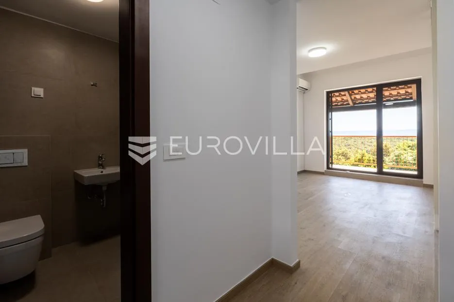 istra, duga uvala, 2. kat, adaptirani apartman u sklopu naselja s pogledom na more, 150 m od mora - slika 4