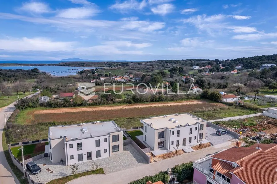 istra, ližnjan, dvosoban stan s vrtom, 300 m od mora - slika 3