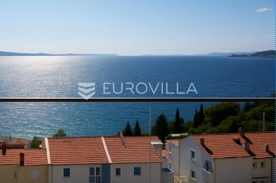 Omiška rivijera, dvosoban stan s balkonom i pogledom na more u novogradnji