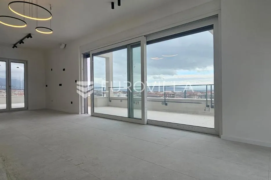 kaštel stari penthouse 102 m² s pogledom na more, garaža s ostavom direkno lift u stan - slika 3