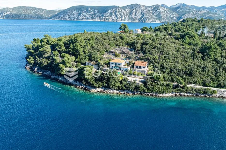 otok korčula, račišće, građevinsko zemljište, prvi red do mora - slika 2