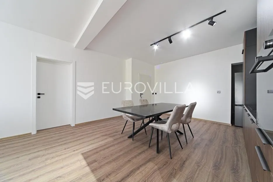 osijek, cvjetno naselje, četverosoban stan od 111 m² s terasom i parkirnim mjestom - slika 4