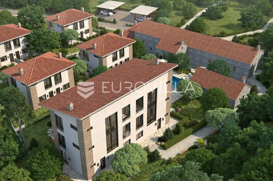 pelješac, orebić, građevinsko zemljište s tri kamene kuće - slika 11