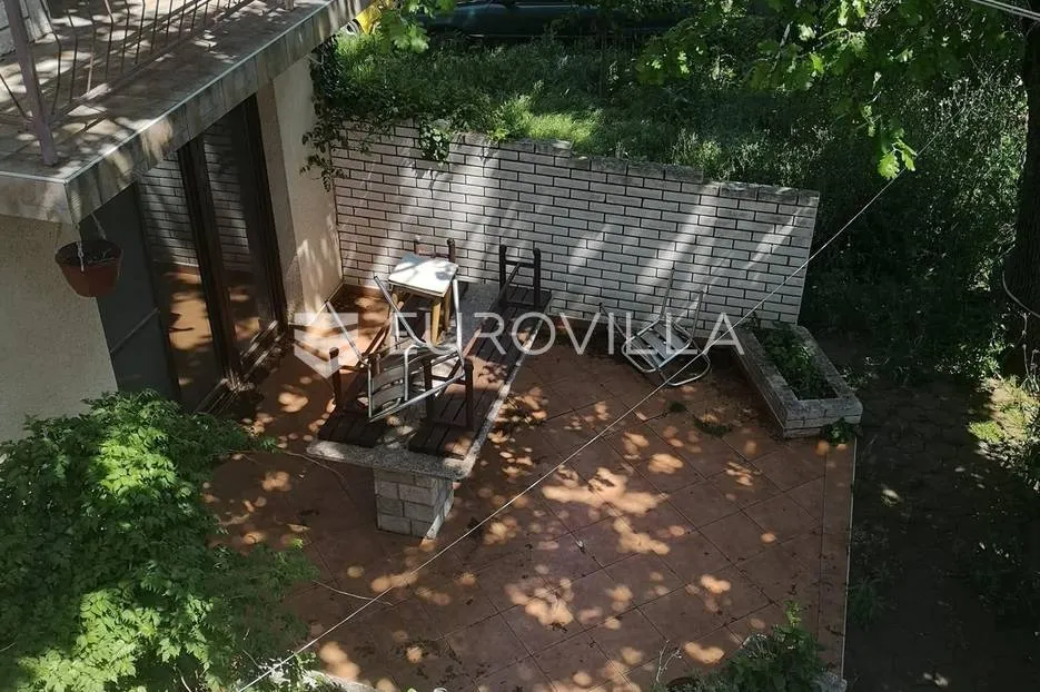 medulin, velika samostojeća kuća na okućnici od 550 m2 - slika 10