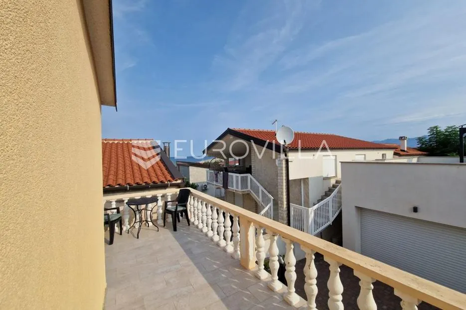 vir, samostojeća kuća, 130 m od plaže s dva odvojena apartmana - slika 24