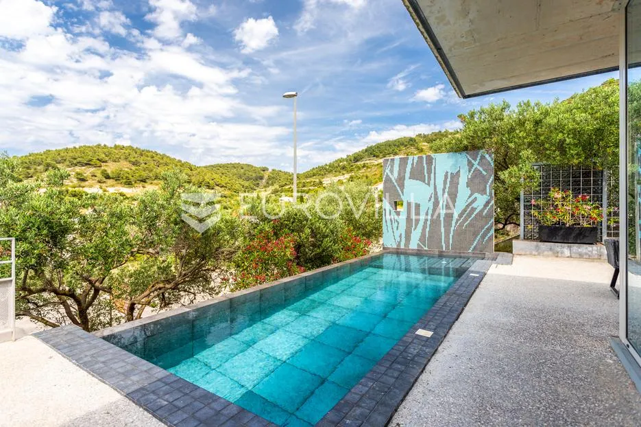 vis, dizajnerska villa s otvorenim pogledom na more u blizini centra - slika 18