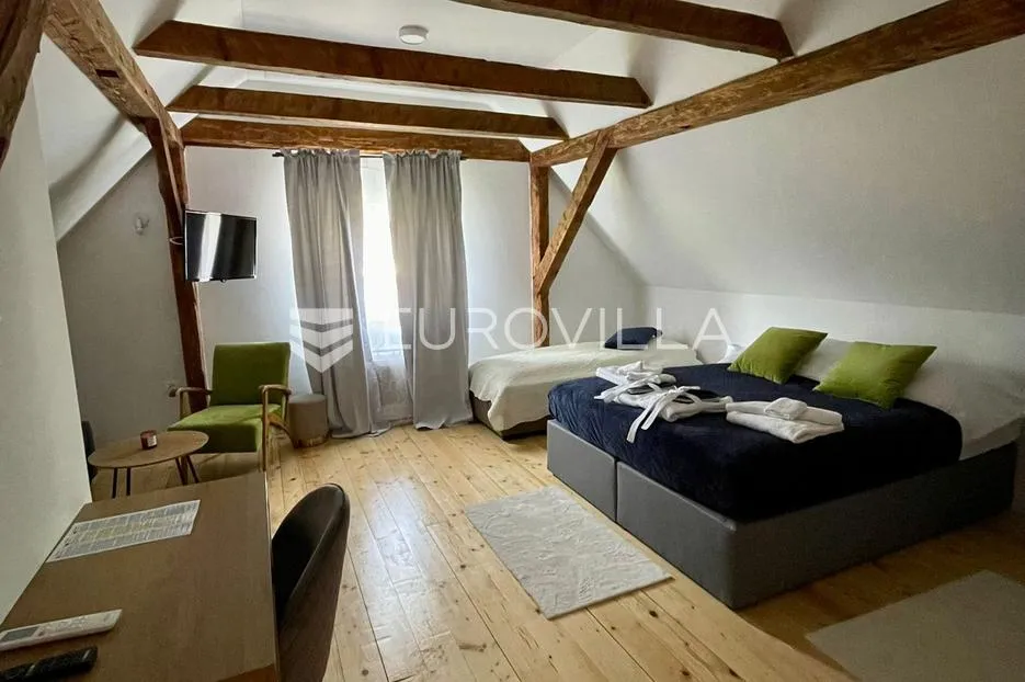 ogulin, zagorje, kuća 350 m², novouređena - slika 11