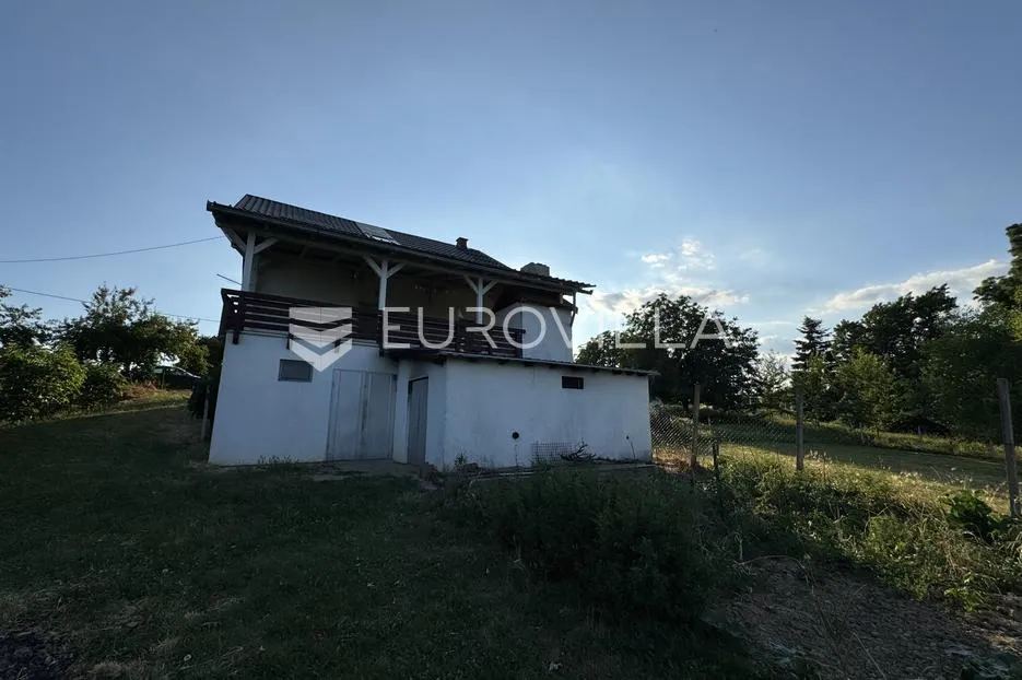 mandićevac, prekrasna katnica 150 m2 na zemljištu od 2854 m2 - slika 26