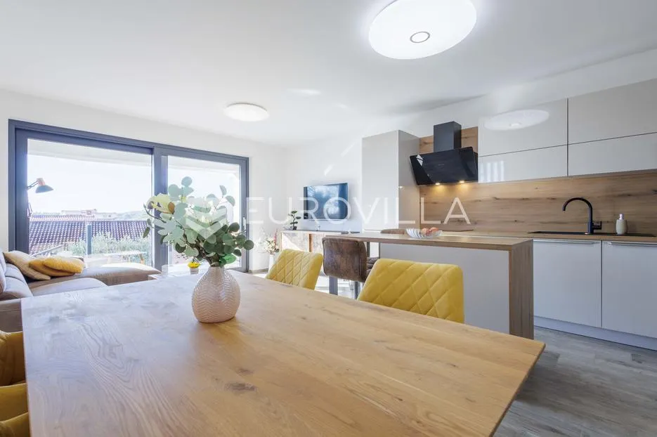 istra, medulin, trosoban stan u modernoj, novoj stanogradnji 94 m², prvi kat - slika 2