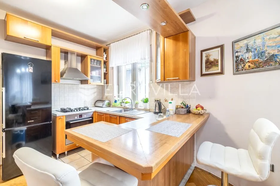 zagreb, črnomerec, prekrasna obiteljska kuća bruto površine 382 m² - slika 2
