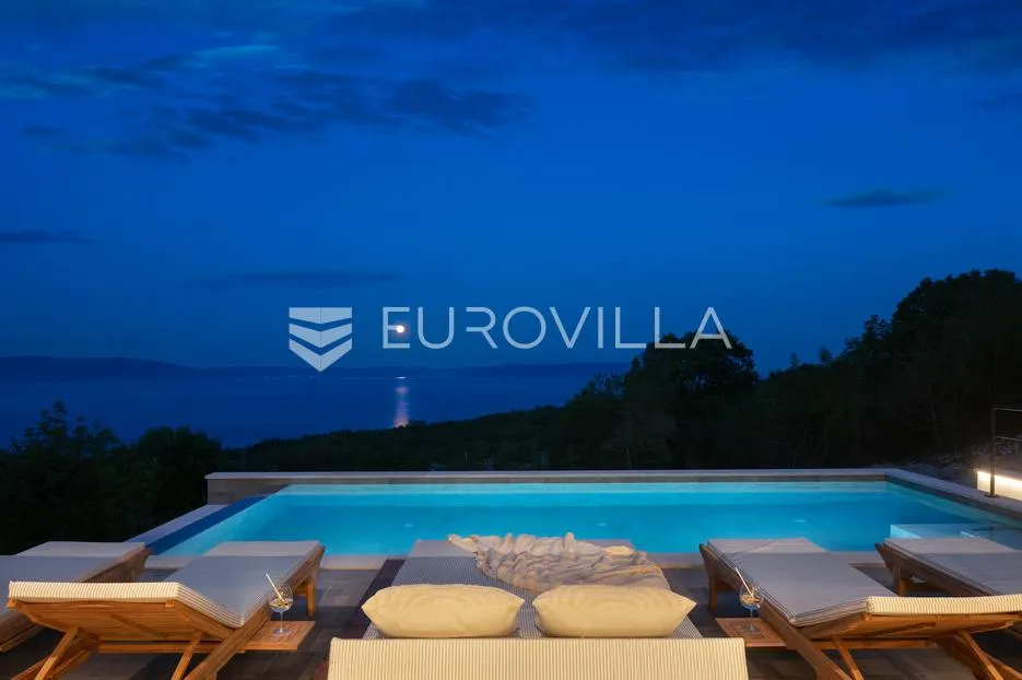 istra, okolica labina, prekrasna villa očaravajućeg pogleda na kvarner - slika 30