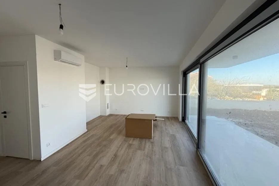 ližnjan, novogradnja, prizemlje, vrt 135 m², 600m do mora - slika 15