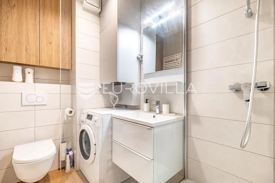 zagreb, maričićeva luksuzan trosoban stan 66 m² s garažom - slika 7