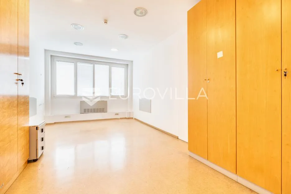 zagreb, savica, poslovni prostor uredske namjene 452 m² na 2. katu poslovne zgrade - slika 3